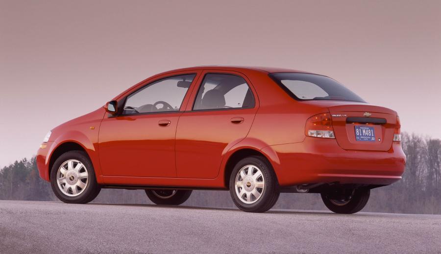  Chevrolet Aveo Sedan 2005 года  (фото 18 из 23)
